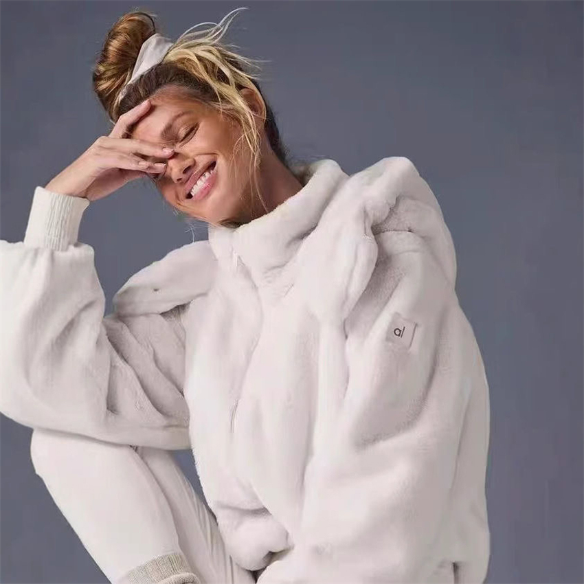 Designer Yoga Hooded Coats Foxy Jacket Lamb Plush Warm Tall Collar Long Sleeve Sweater Zip Cardigan Sweatshirts Removable Hood Loose Short Thick SweatTops