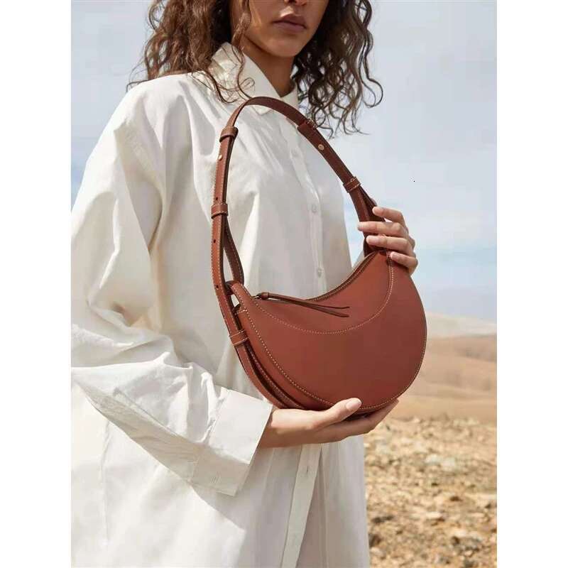 Niche Design Single Shoulder Crossbody Bag Women Comfortable Texture Lychee Patterned Genuine Leather Half Moon Bags Spring New