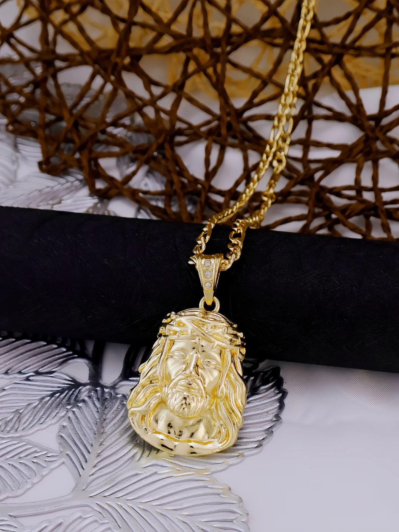 2 size hiphop punk style God Jesus Head y goldplated pendant necklace Figaro chain mens jewelry 250317