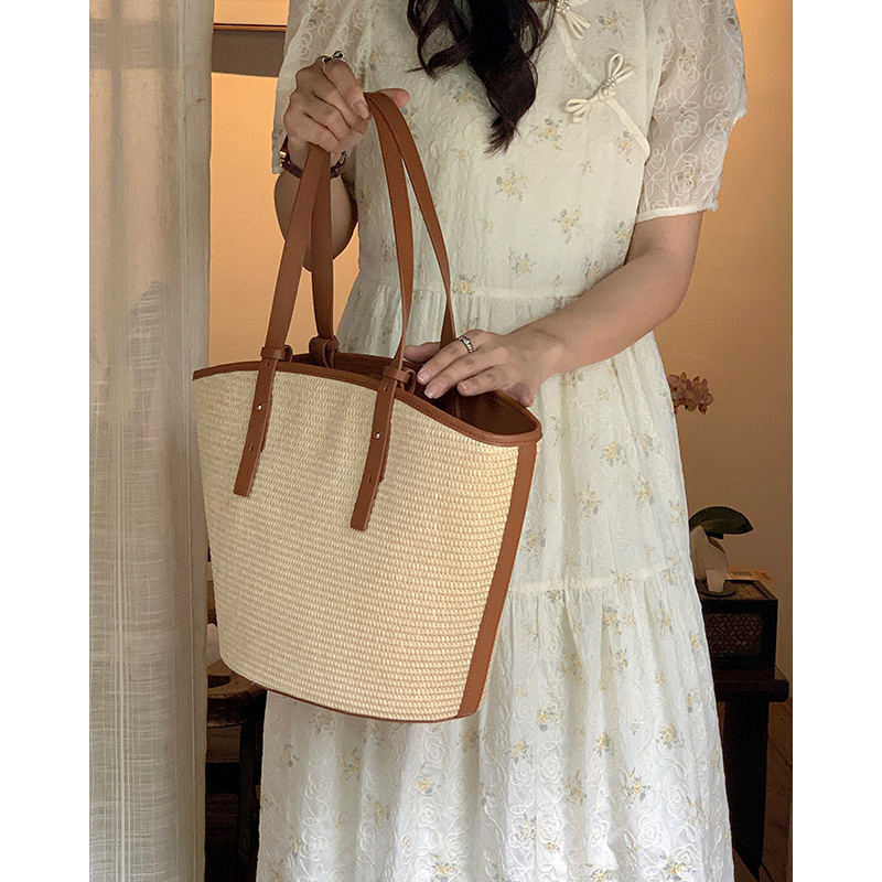 Chic Women's Big Capacity Tote Bag with Unique Rattan Design - Stylish Single-Shoulder Carryall