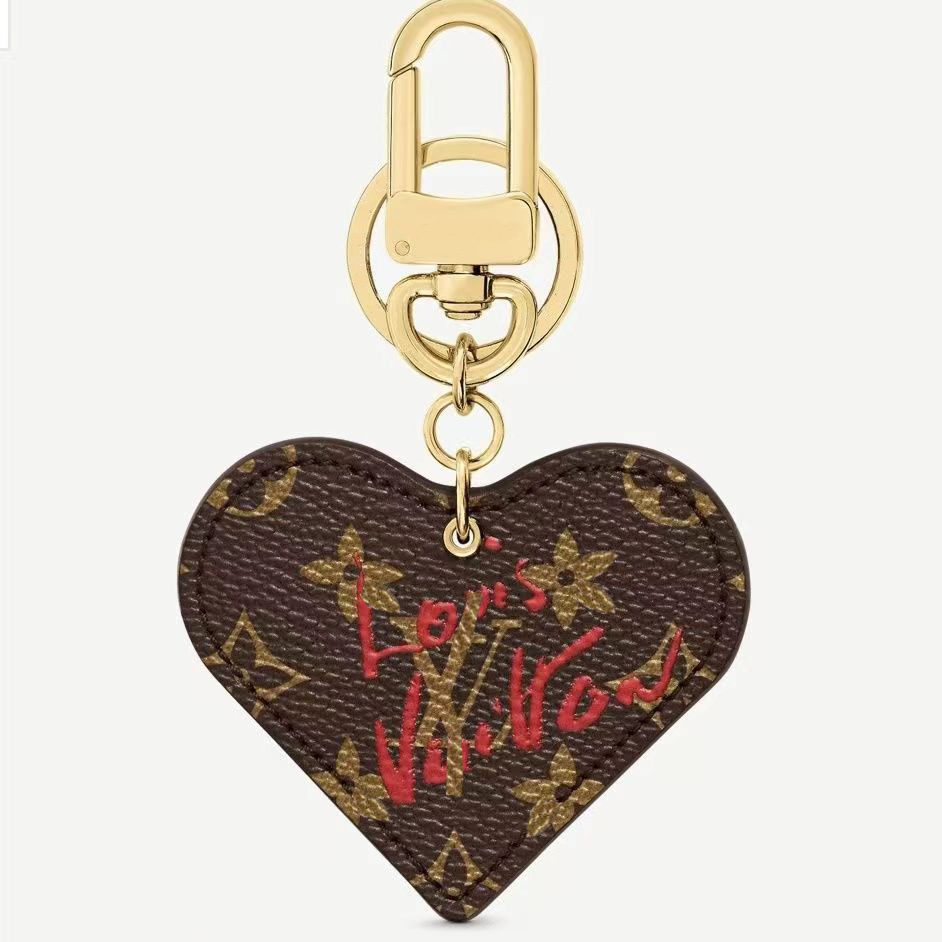 Brand Designer Red Letter Keychain Heart Key Chain Round Brown Flower Leather Men Women Handbags Bags Luggage Accessories Lovers Car Pendant