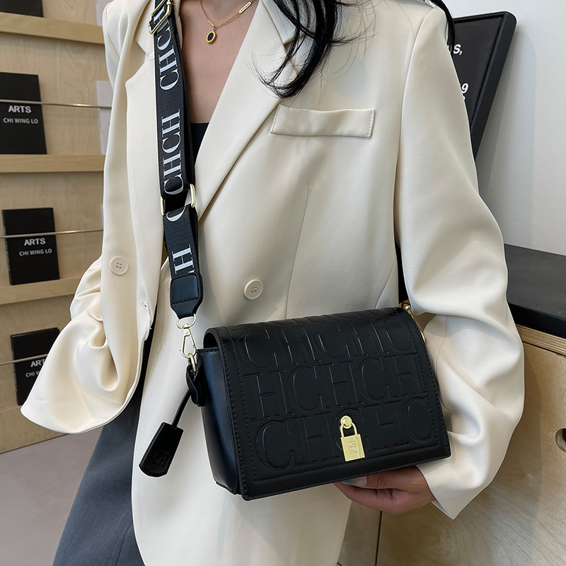 New Trendy Women's Stylish And High-End, Wide Strap Square Bag, Single Shoulder Diagonal Cross Bag