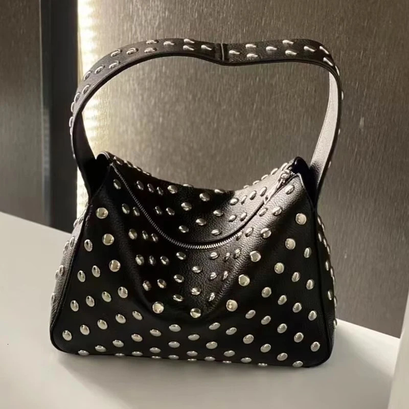Moto Biker Rivet Decorate Black Bags For Women er Handbag Purses Fashion Underarm Wide Shoulder Straps 250313