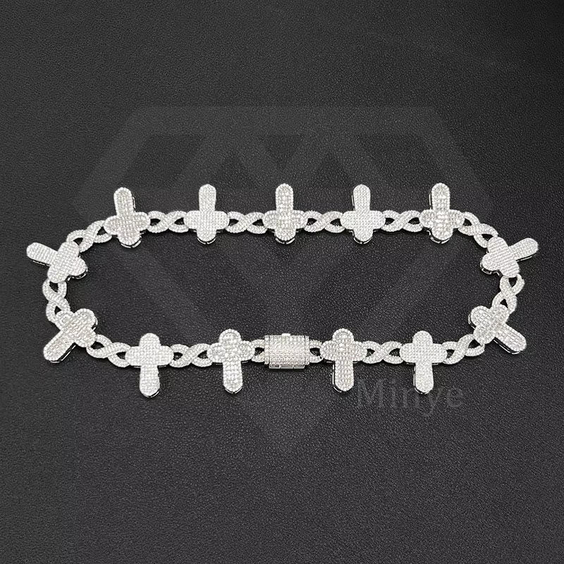 Hip Hop Jewelry Brass Inlaid Cubic Zirconia 18k Gold Plated Dainty Cross Necklace Cross Iced Out Cuban Link Chain Necklace