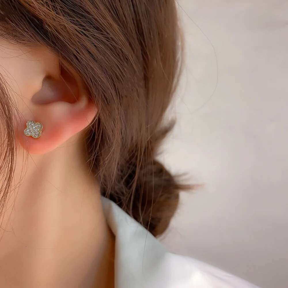 Micro Inlaid Zircon Series Four Leaf Lucky Earrings A Sweet And Romantic Holiday Gift For Girls
