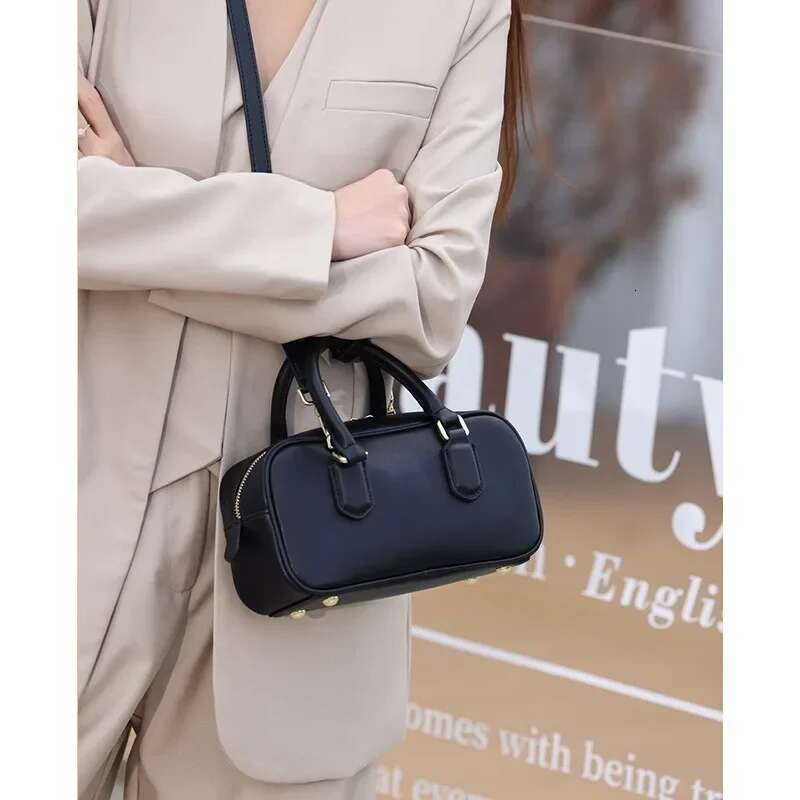 Boston Bowg Pillow Package 2024 Handbag Women's Genuine Leather Shoulder Crossbody Bag