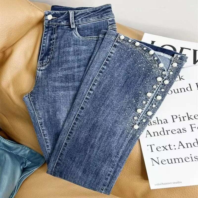 2025 New Women's Hot Diamond Beaded Split Jeans Designer Spring/Summer High Waist Slimming Bellbottom Pants Denim Pants5