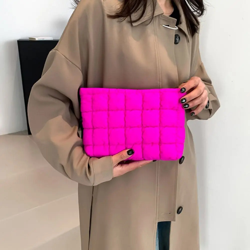 Fashion Puffy Quilted Padded Makeup Zipper Handbag Cotton Clutch Solid Color Storage Cosmetic Bag Lady