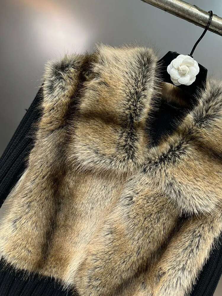 DEAT Fashion Women's Spliced Fake Fox Plush Knitted Cardigan 2024 Winter New V-Neck Long Sleeves Zipper Sweater Female 11Xx7778