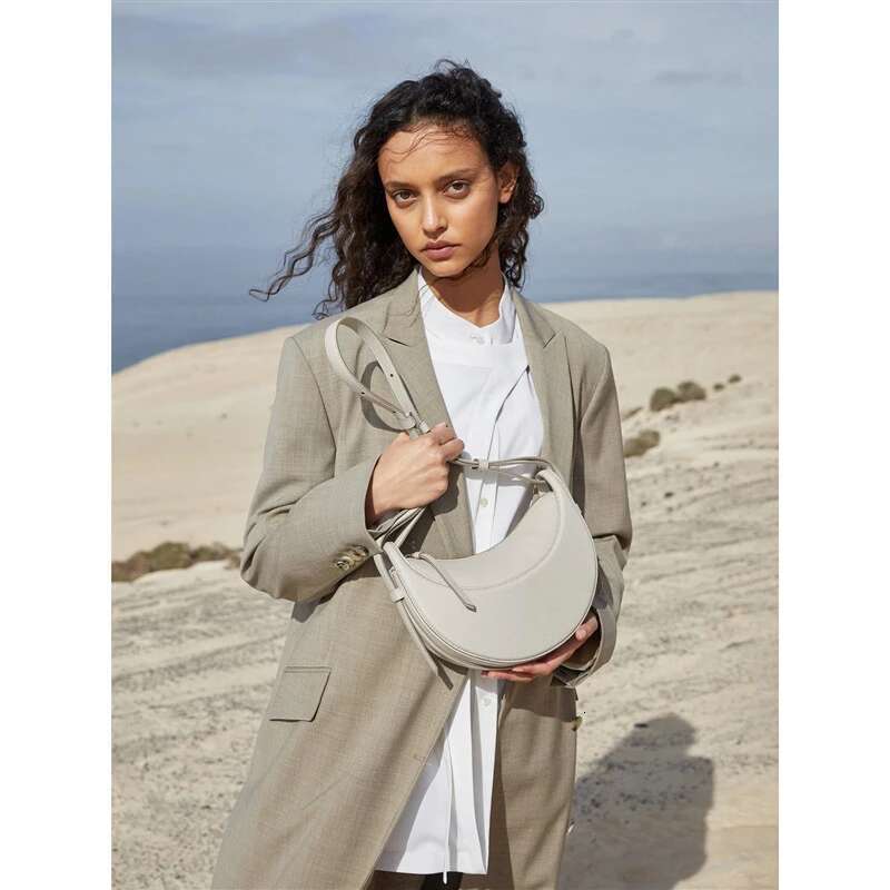 Niche Design Single Shoulder Crossbody Bag Women Comfortable Texture Lychee Patterned Genuine Leather Half Moon Bags Spring New