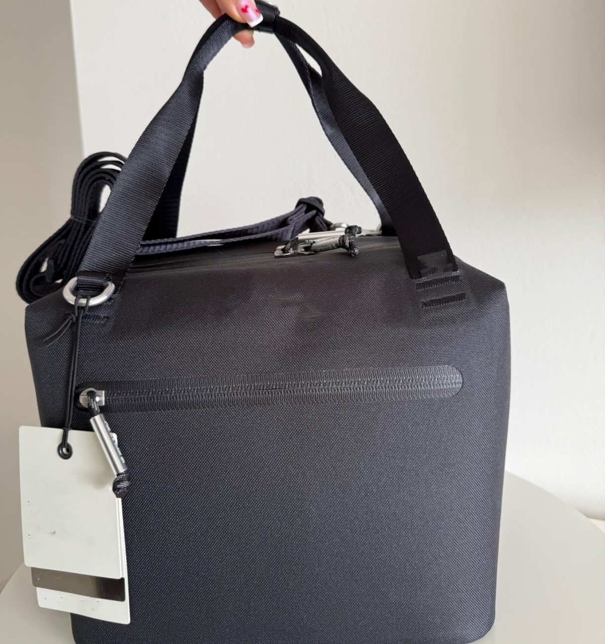 Ship From US All Day Julienne Mini Soft Cooler Bag and Lunch Box 10 Can Cooler with Handles and Strap 12 Hour Cooling Insulated Travel Bag with Zipper