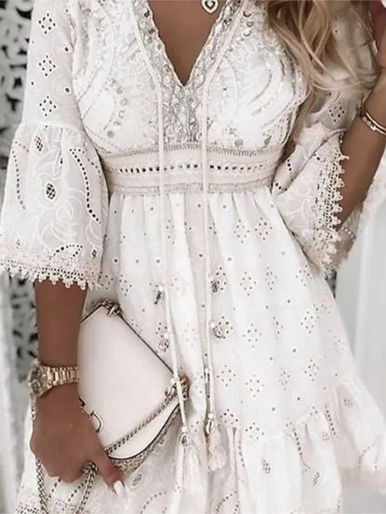 Elegant Women White Hollow Lace Mini Dress Summer V-neck Patchwork Lace Up Three Quarter Sleeve Ladies Vacation Beach Dresses M250304