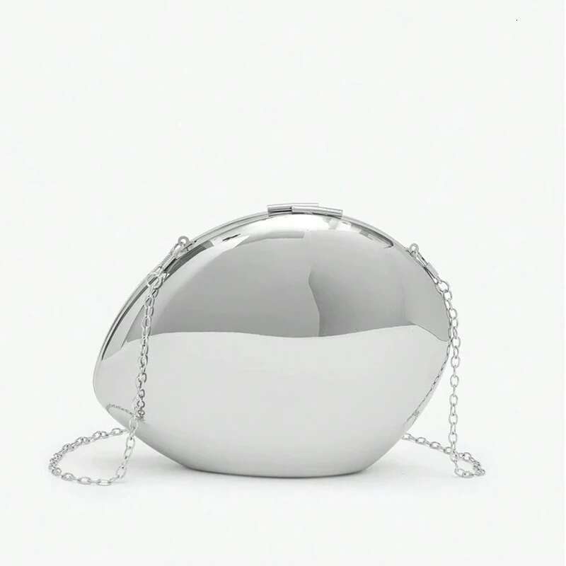 Fashion Metallic Shell Clutch Bag For Women Designer Chains Box Shoulder Crossbody Bags Shinny Evening Party Purses Small 2024