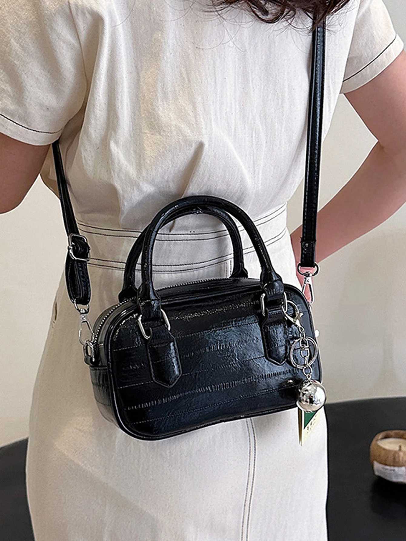 Senior Sense Handheld Shell Bag Wen 2024 Summer New Collection Simple Fi Shoder Bag Niche Design Wen Cross Body Bag Y250318