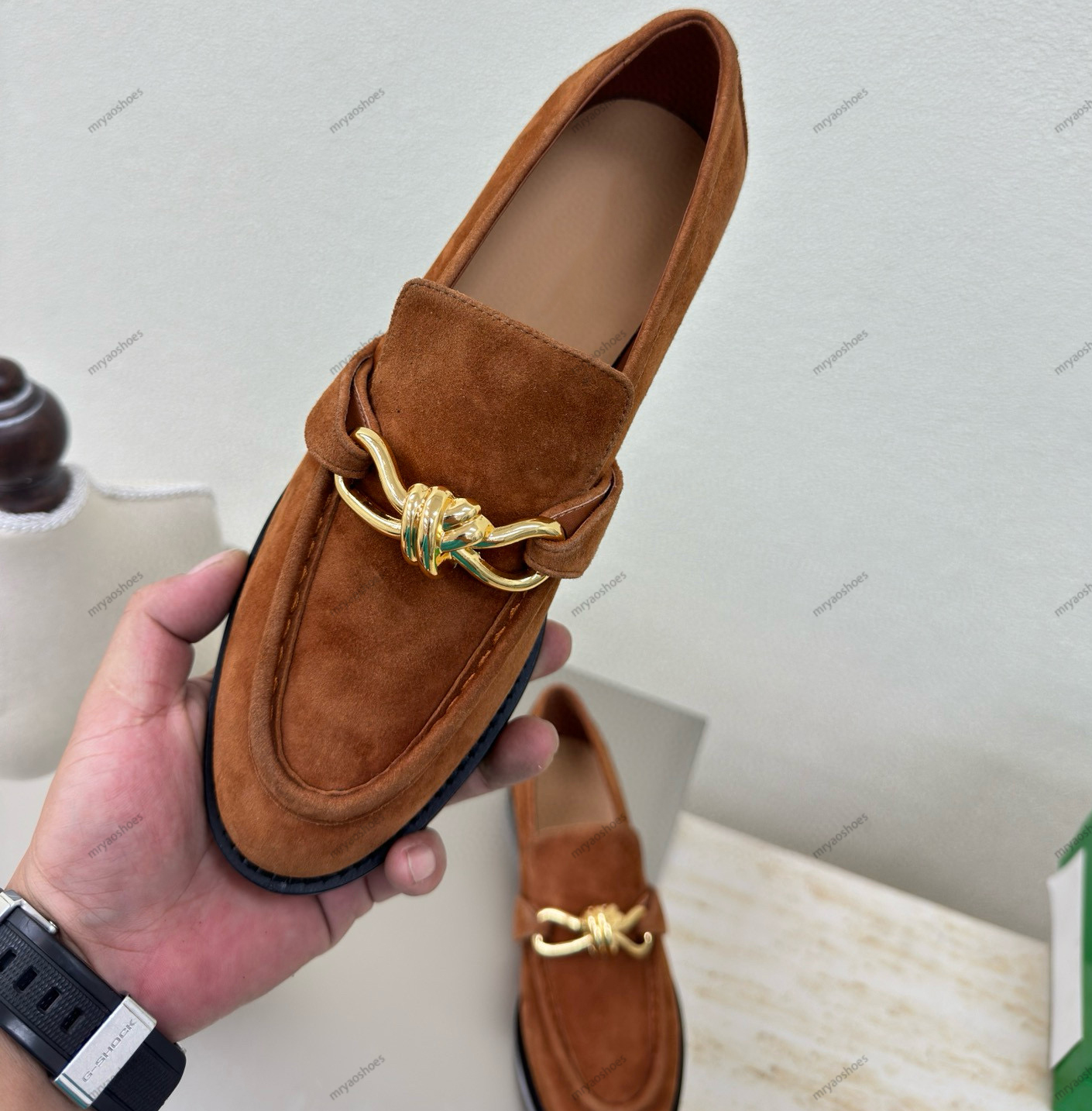 Newest Designers Women Shoes Loafers Dress Shoes Latest Micro Suded Genuine Leather Round Toes Flat Heel Slip-On Hardware buckle shoes Size 35-42 with box 10A