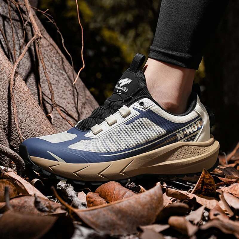 High Quality Men's Outdoor Hiking Shoes Rubber Non-slip Climbing Mountains Sneakers Men Cross-training Comfy Soft Midsole Sports