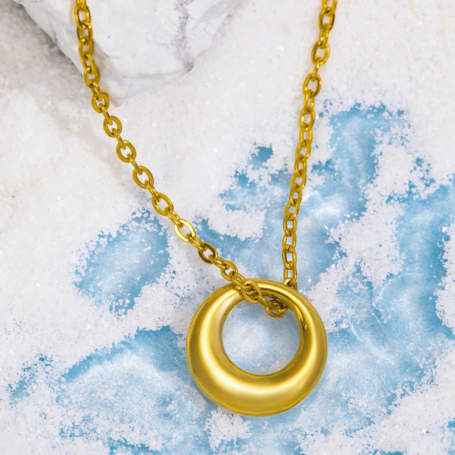O-chain necklace with 15x15mm hollow circular pendant - the smallest and cutest stainless steel jewelry a daily gift for women W250318