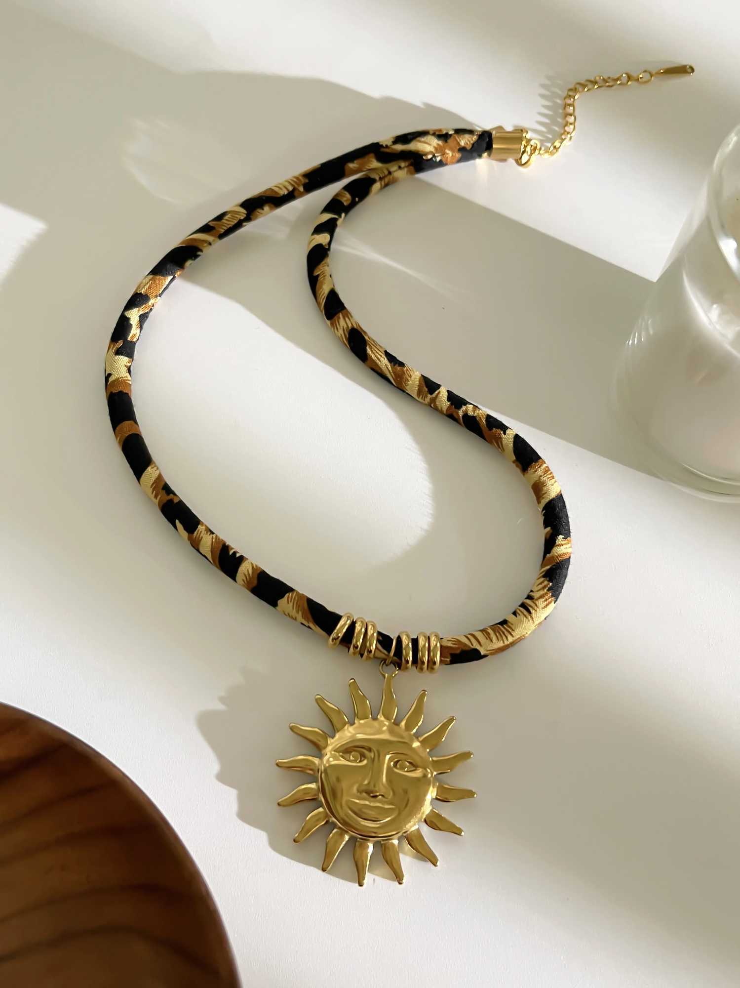 GHIDBK Europe and America Exaggerated Stainless Steel Heart Sun Pendant Necklace Vintage Trend Leopard Print Necklaces for Women W250318