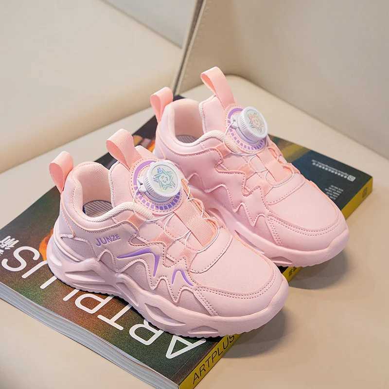 2024 Spring/Summer Leather Sneakers and Casual Shoes Thick Soles Inner High Dad Shoes Student Shoes Flat Shoes W250318