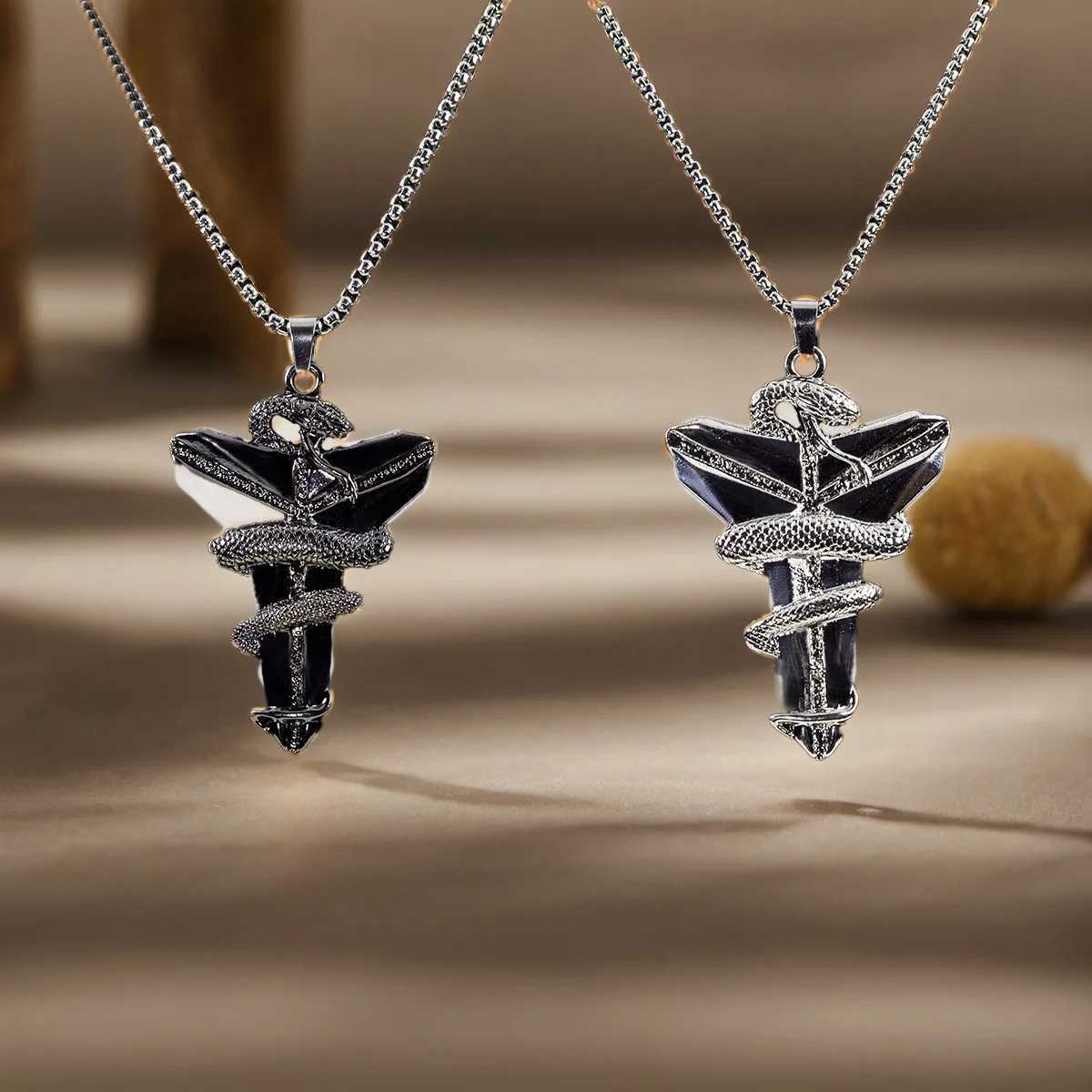 Vintage Viper Black Mamba Pendant Necklace for Men Boys - Simple Fashion Trend Basketball Fan Jewelry Memorial Party Charm W250318