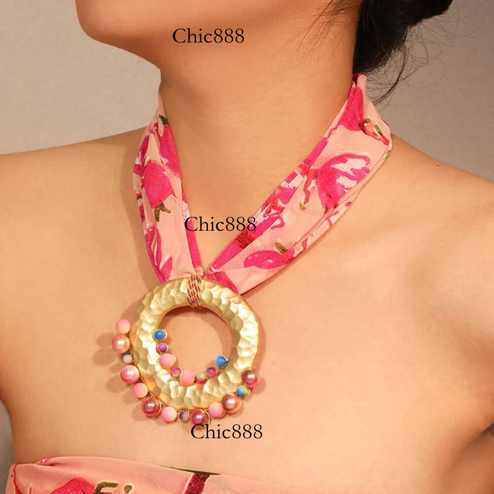 Fashion Statement Boho Necklace with Geometry Pendant for Women Trendy Beach Party Jewelry