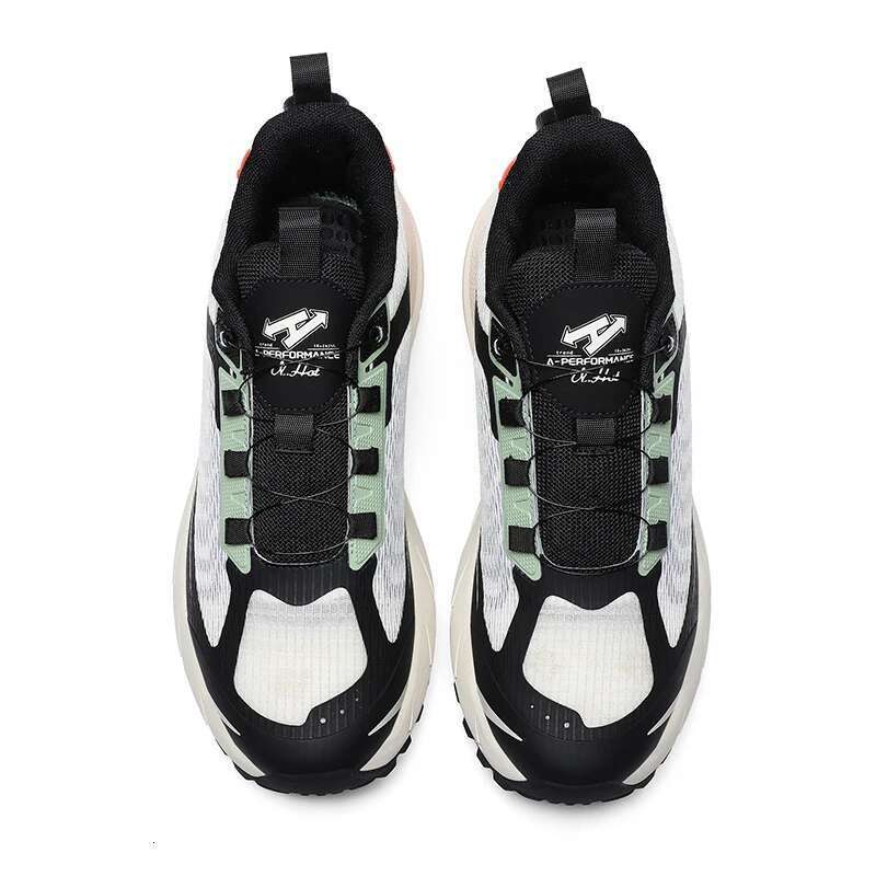 High Quality Men's Outdoor Hiking Shoes Rubber Non-slip Climbing Mountains Sneakers Men Cross-training Comfy Soft Midsole Sports