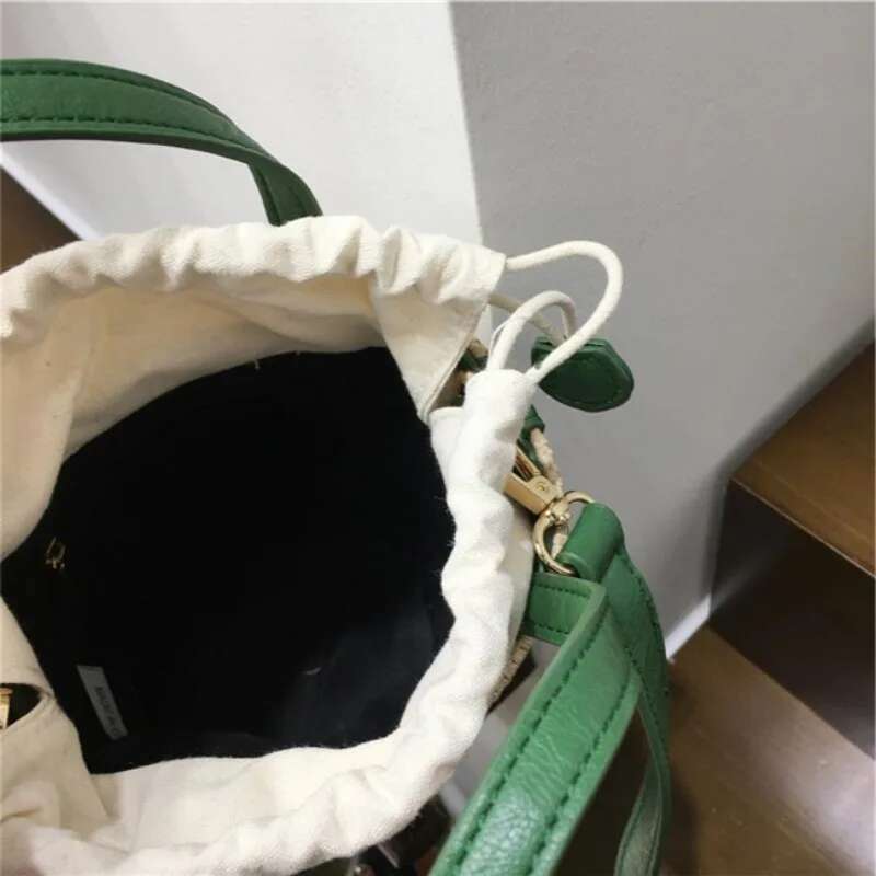 Meet You Summer Trend Top-Handle Straw 2025 Fashionable Cydrical Shape Women's Bucket Travel Vacation Beach Bag
