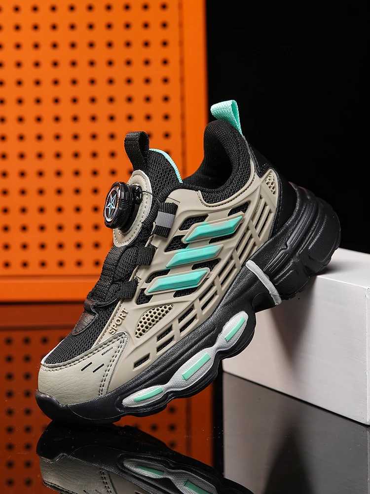 Casual sports shoes lightweight sports shoes breathable and anti slip new sports shoes W250318