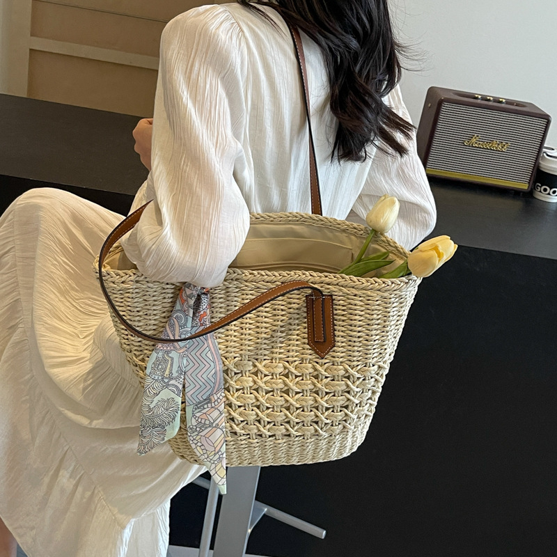 Knitted For Women 2025 New Fashionable Large Capacity Vacation Beach Bag, High-End And Trendy Tote Bag Fashion Shoulder Bags