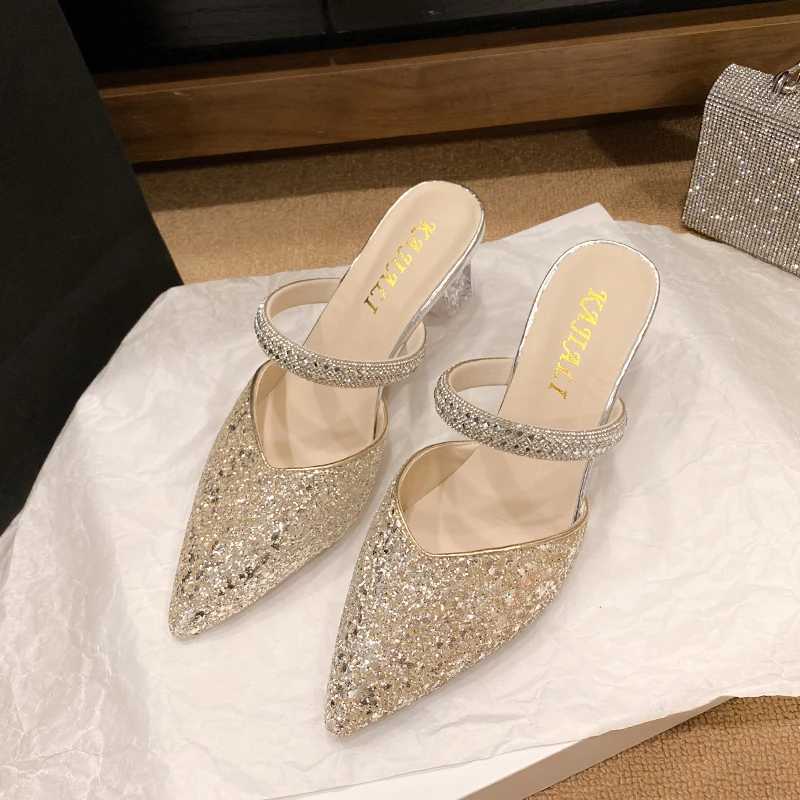 Wens Fi toe sandals are a new summer trend with shallow cut sequin fabric and high heels Y250317