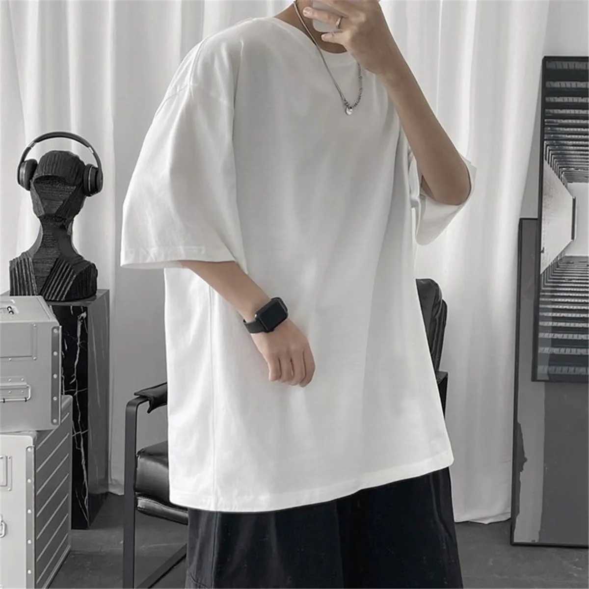 Cotton Summer Fashion Mens T-shirt Casual Solid Short Sleeve Classic Mens T-shirt 100% Cotton Korean Hip Hop Top T-shirt Black and WhiteT250318