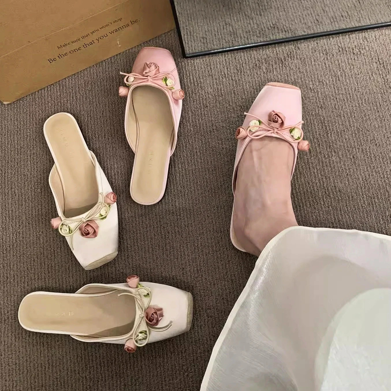 Satin Flower Slippers Women 2025 Summer Non-slip Casual Slide Comfy Light Fashion Ethnic Style Sandals Flat Floral Mule Shoes 250318