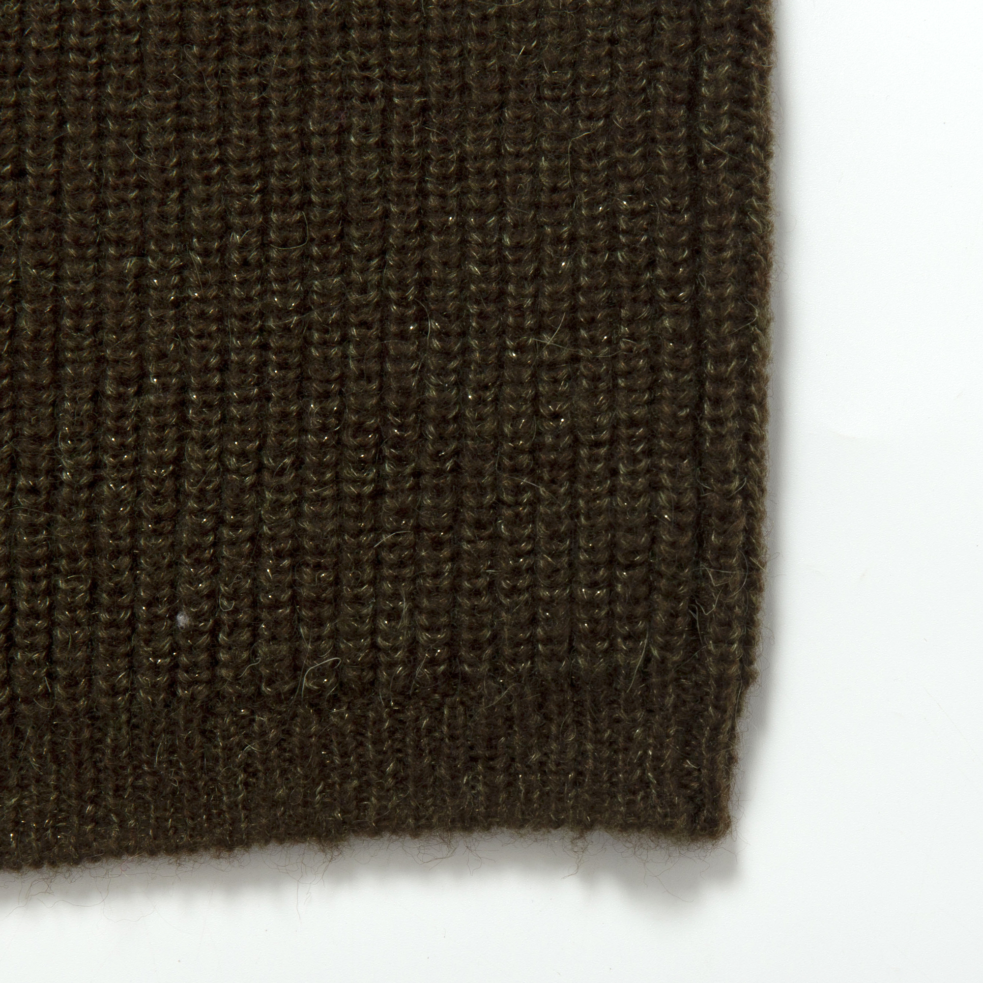 Unisex Chic Woolen V-Neck Sweater - Stylish Casual Knit Pullover for Everyday Wear
