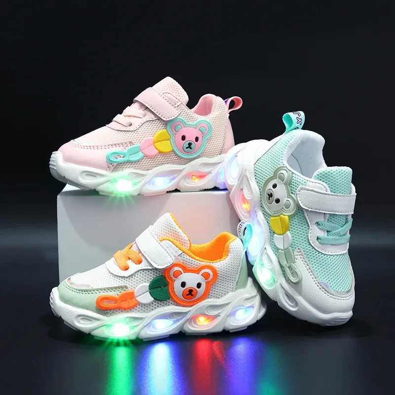 2023 Autumn Shining Sneakers for Girls and Boys Led Lighting Casual Shoes Childrens Breathable Mesh Sneakers Tenis Baby MeninoXJ250318