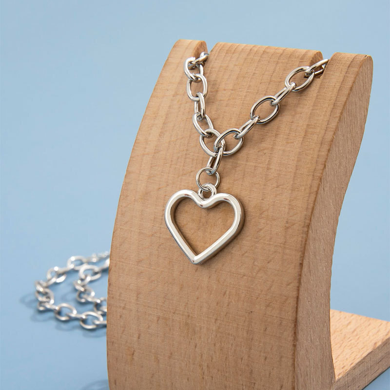 Love Pendant OT Buckle Necklace Female Instagram Network Red With The Same Collar Chain Collarbone Chain Jewelry