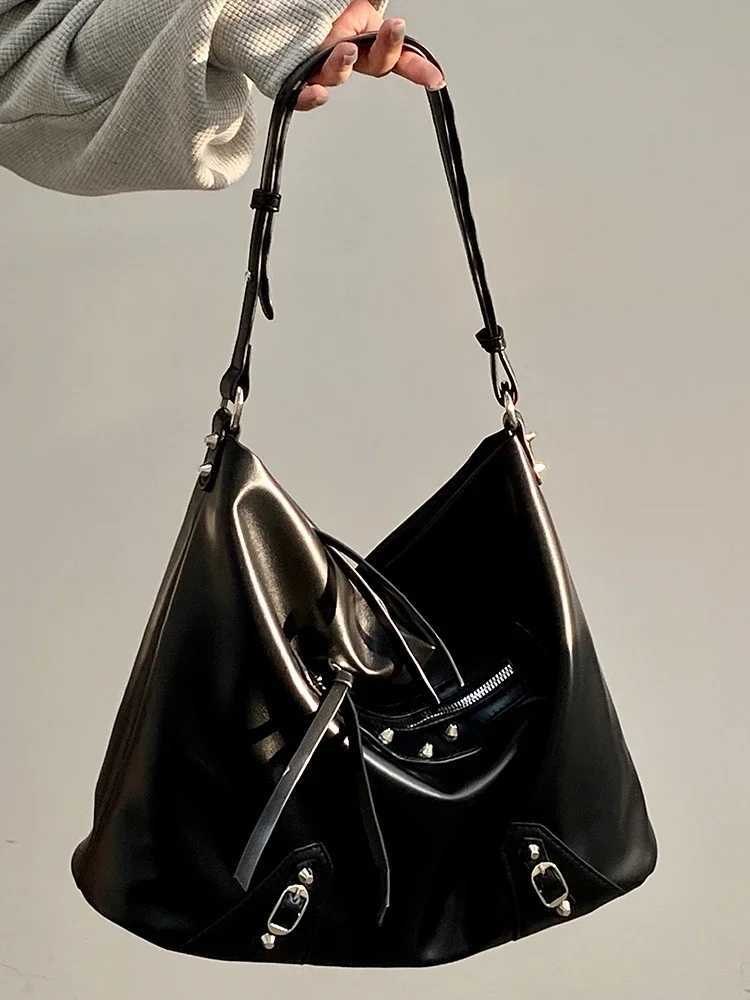 Cool Punk Wens Tote Shoder Bag Locotive Five Crossbody Bags Large Capacity Ladies Travel Cmute Handbags Y250318
