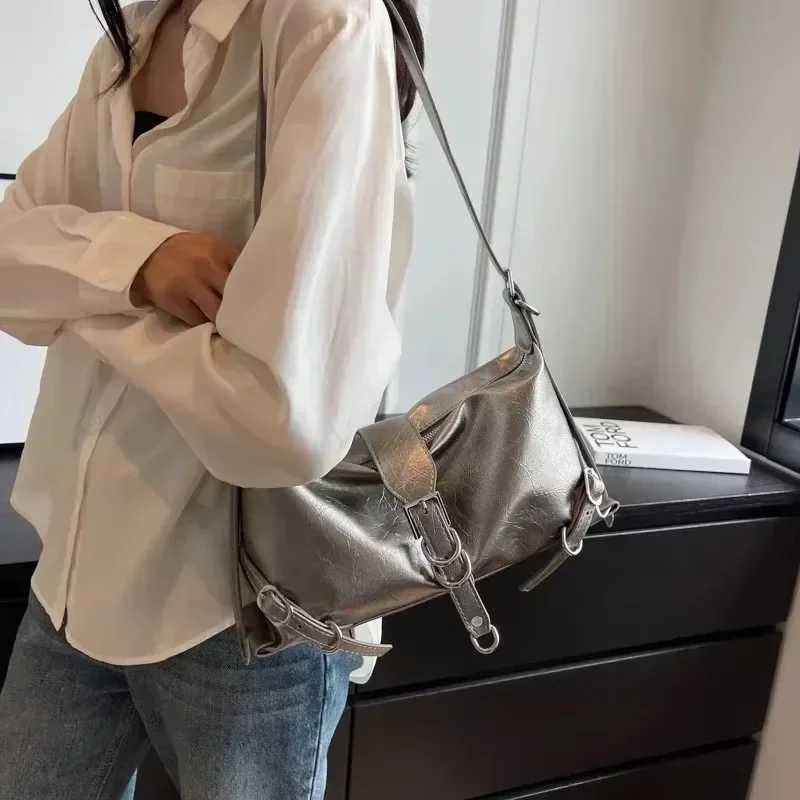 2024 High Quali Autumn New PU Wens Shoder Bag Fashion Simplici High Capaci Crossbody Bag Solid Versatile Handbag Z250318