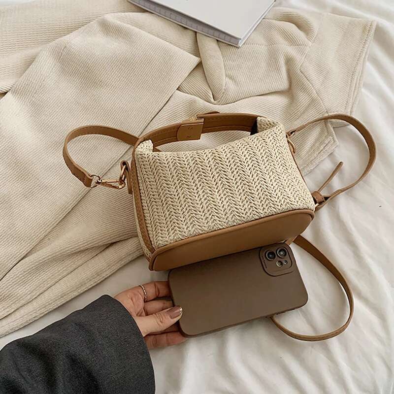 Retro Straw Crossbody Bag For Women Bohemian Small Knitting Summer Purse And Handbag Vacational Bucket Beach Bags