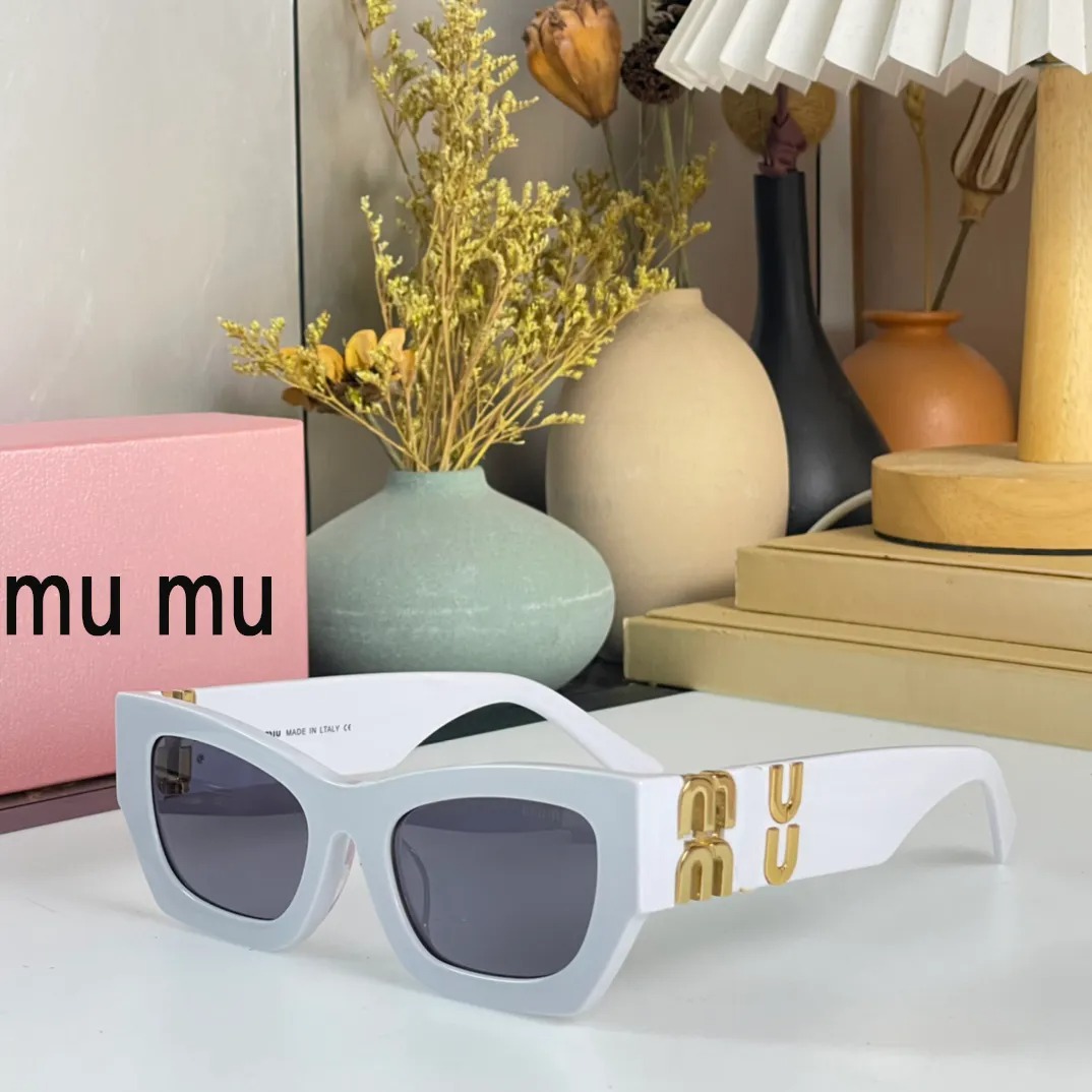 MuuMu Fashion For kids Classic Italian square frame glasses high quality PC sheet classic luxury cat eye sunglasses Z260305
