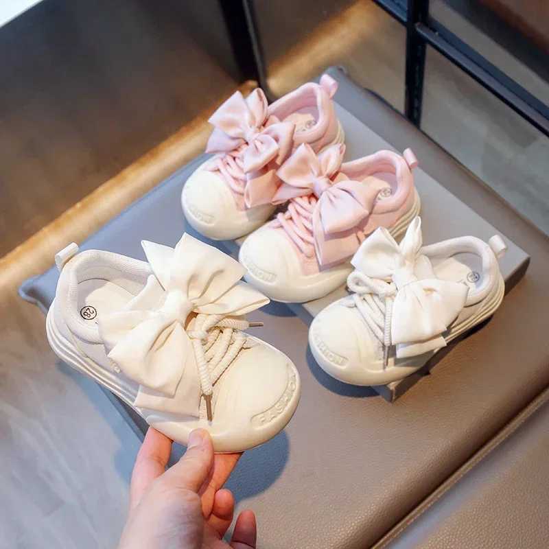 2024 Girls Sports Shoes School Childrens Casual Sports Shoes Fashion Childrens Tennis Shoes Thick Bottom Bow Knot Anti SlipXJ250318