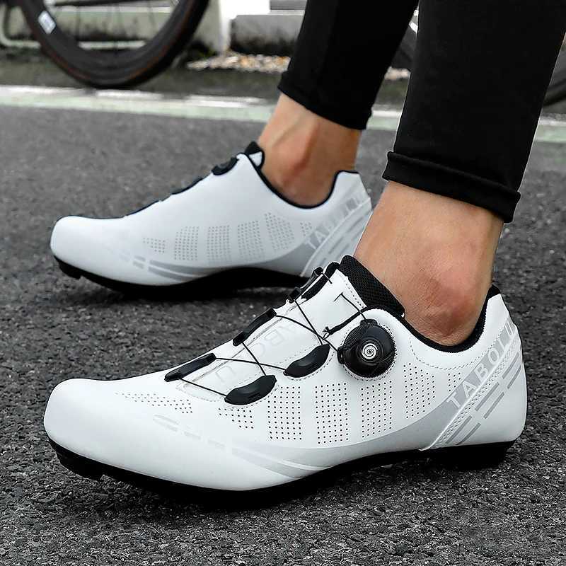 Mens cycling shoes compatible with Road Mountain SPD LD breathable and comfortable upper very softXJ250319