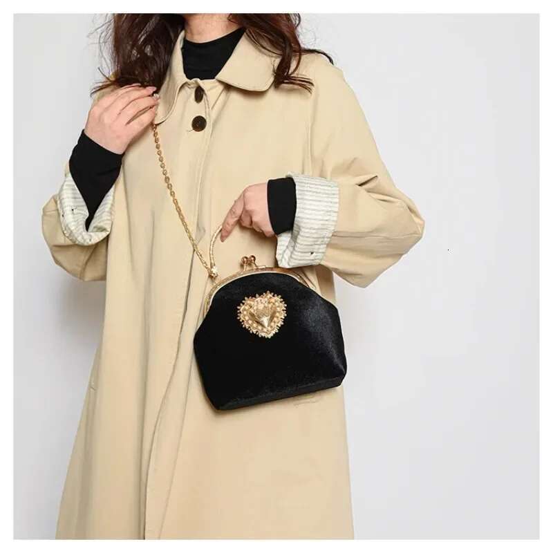 CHAINS Solid Silk Shoulder Metal Decoration Sewing Thread Ladies Bags 2025 High Quality Soft Zipper Women's Handbags