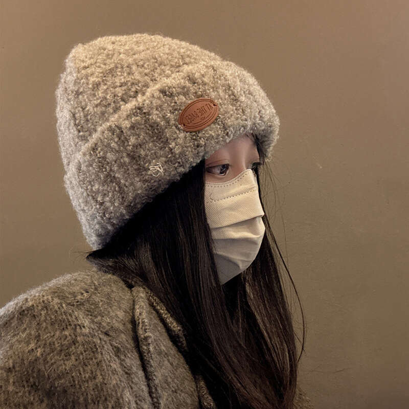Knitted yarn for women in autumn and winter, Korean fashion trend brand, warm label, solid color, cold hat with a head cover