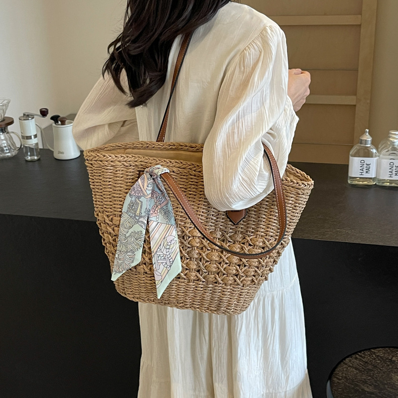 Knitted For Women 2025 New Fashionable Large Capacity Vacation Beach Bag, High-End And Trendy Tote Bag Fashion Shoulder Bags
