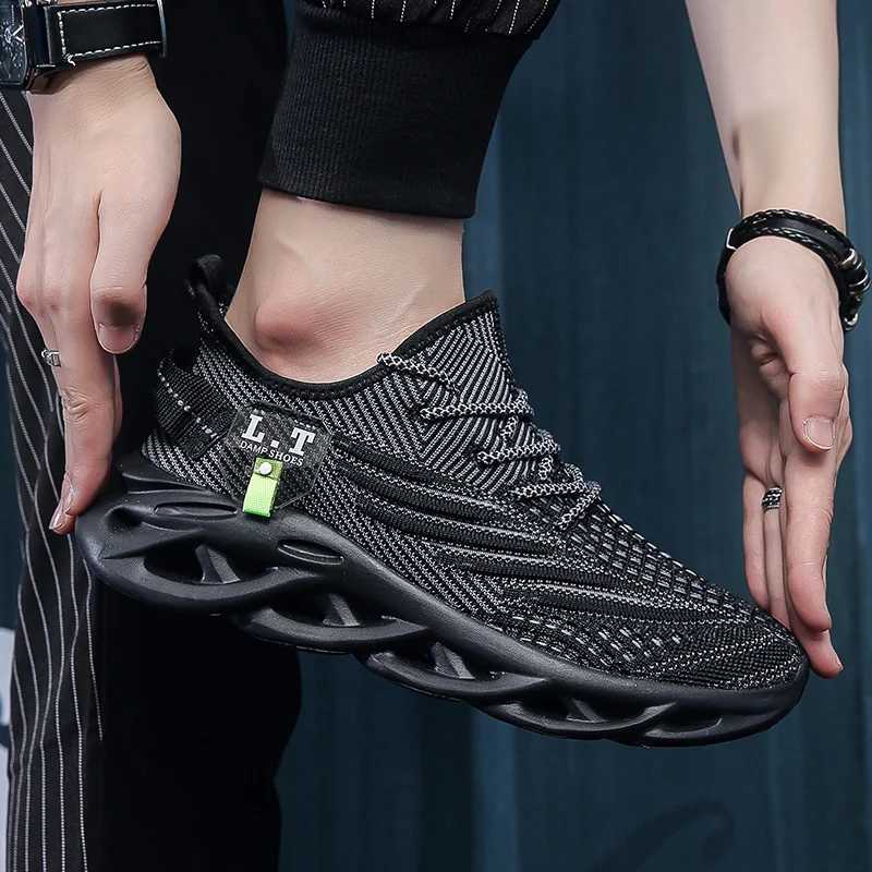 Black Running Jogging Shoes Casual Sneakers White Outdoor Breathable Mesh Shoes Men Light Shock-absorbing Sports Shoes Y250318