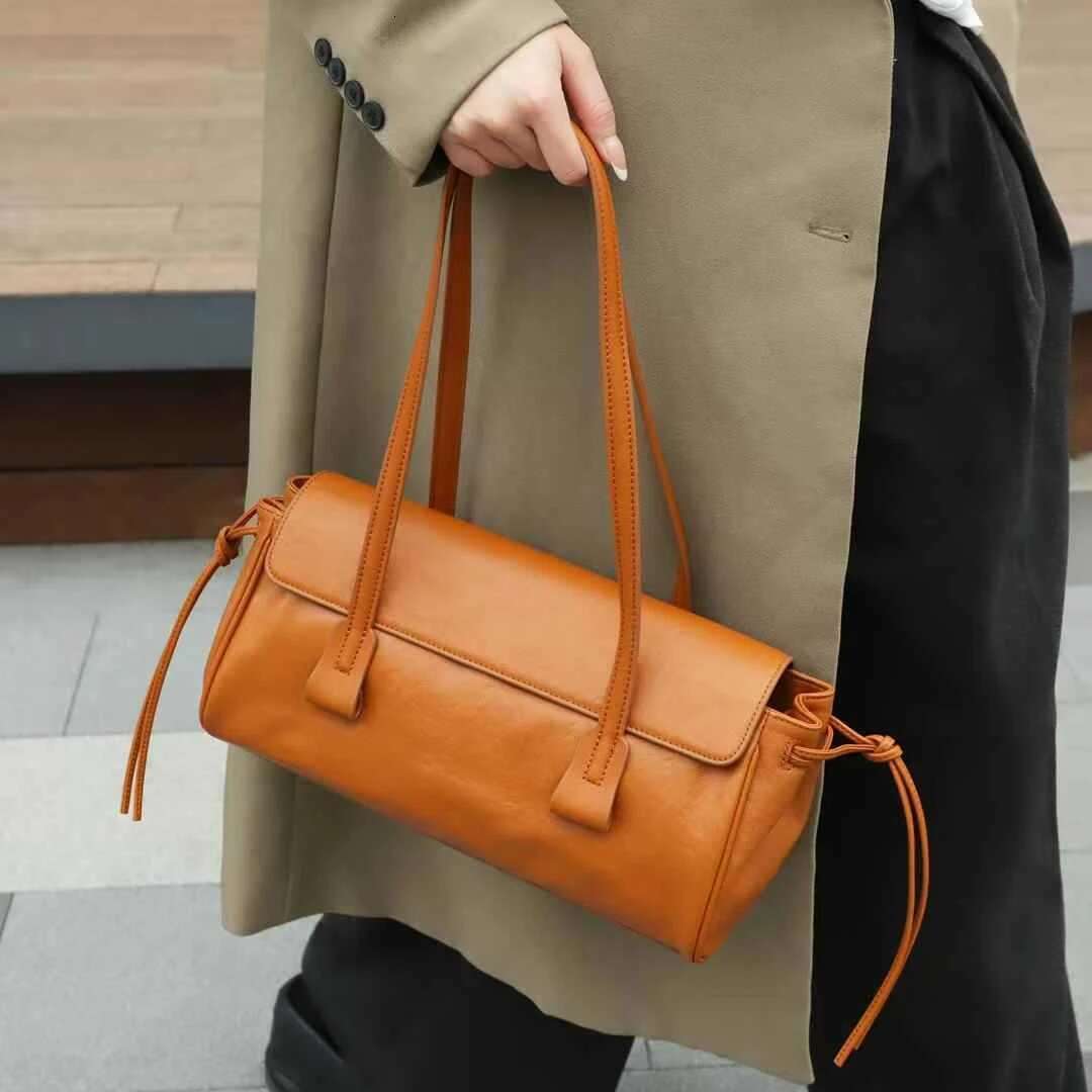 YANATARI genuine leather woman 2025 korean vintage long shoulder bag Handbags ladies high-capacity underarm Bag