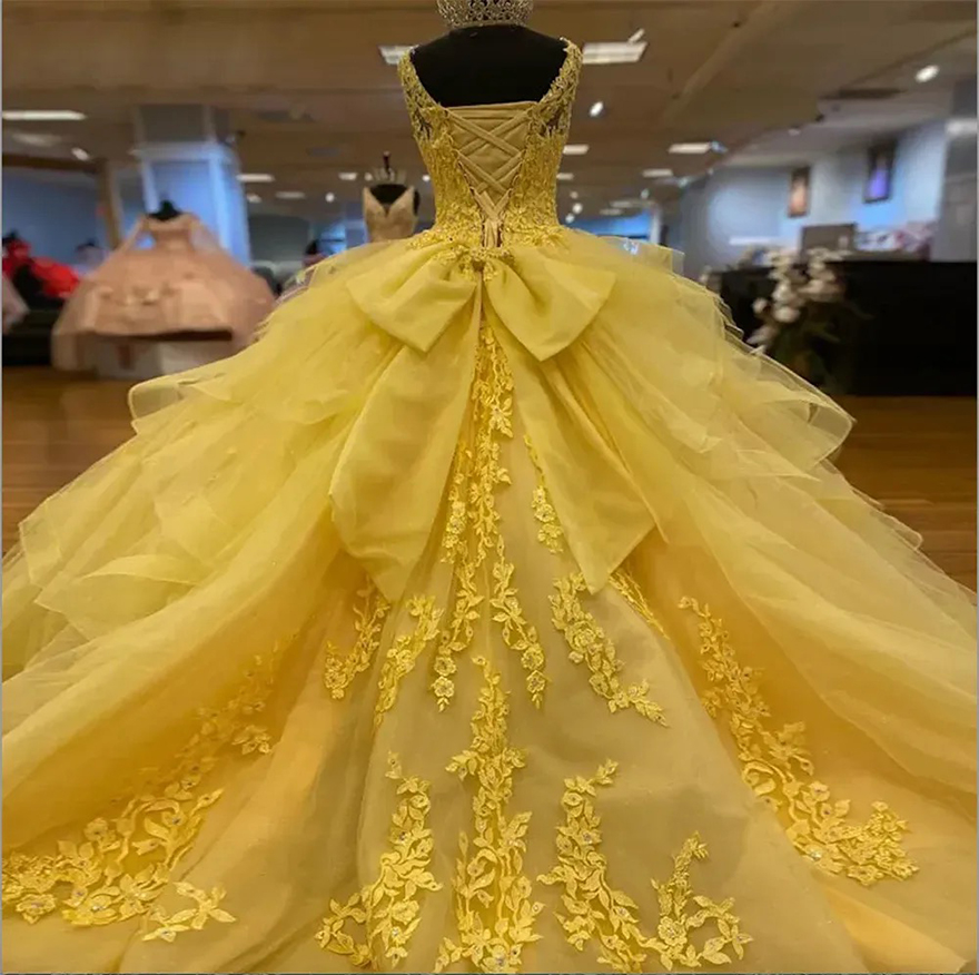 Yellow Princess Quinceanera Dresses Pluffy Ball Gown Tulle Prom Sweet 16 Dress Lace Appliques Sleeveless V-neck Ruffles Corset Plus Size Junior Birthd