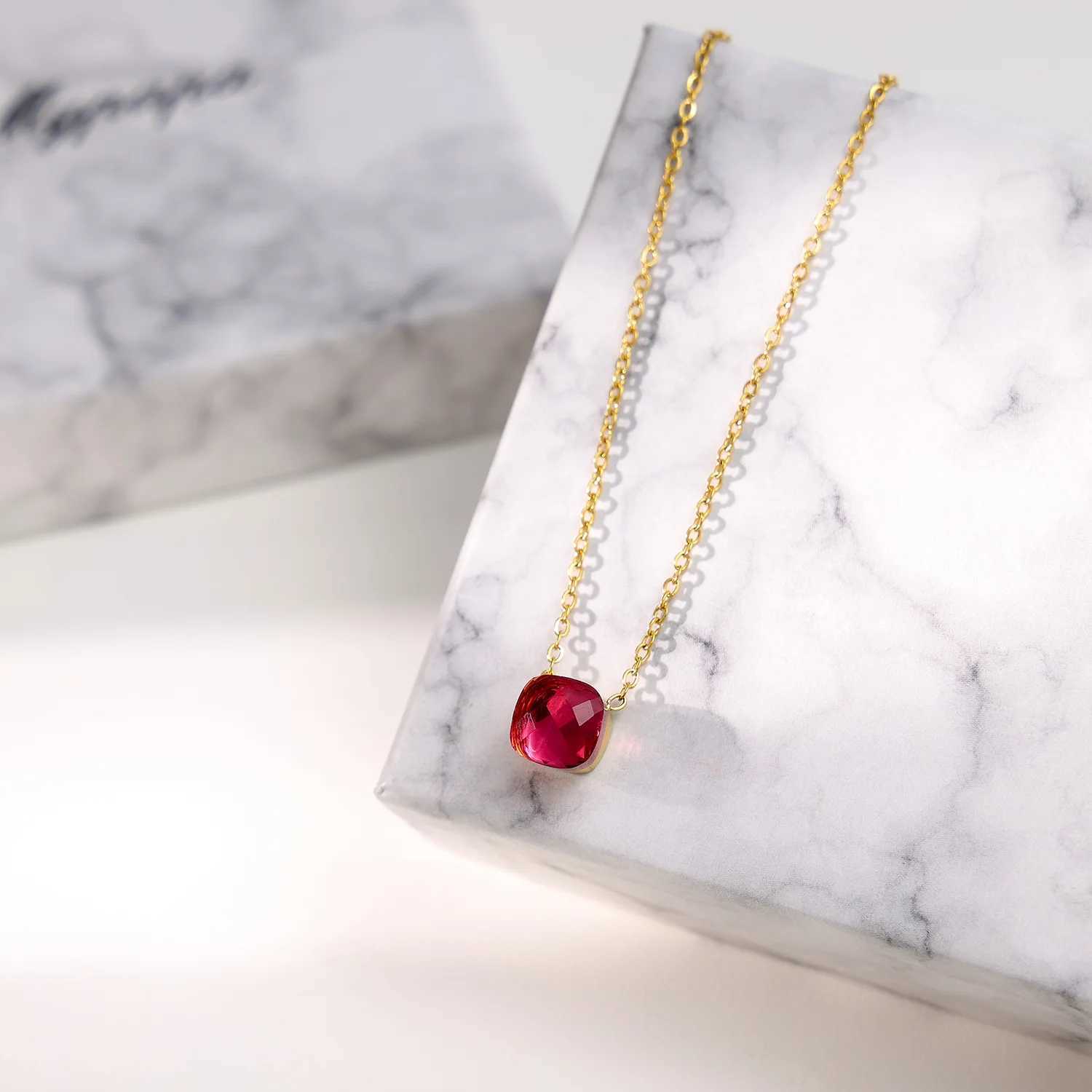 Carlidana Tar Free Waterproof Minimum Value Jewelry Pendant Colored Crystal Necklace Womens Stainless Steel Necklace Chain W250318