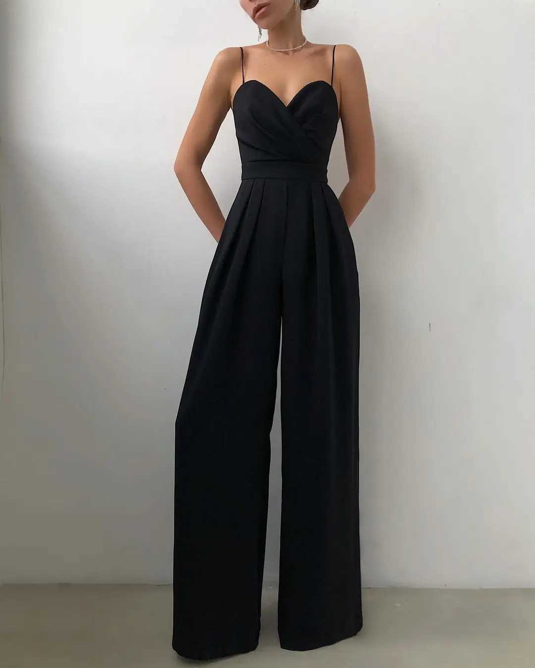 Sleveless high waisted jumpsuit wide leg camisole long pants jumpsuit 2025 spring/summer casual suit pure thin V-neck jumpsuit X2503181