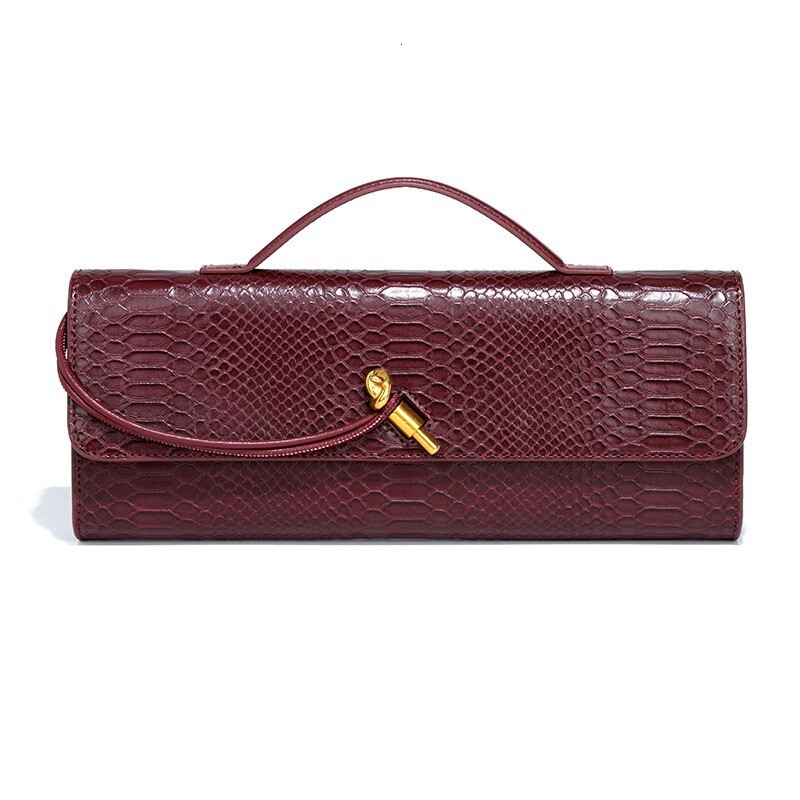 Hot Selling Snake Skin Pattern Handmade Woven Bag Fashionable Designer Women s Handbag High end Niche Dinner Party Baguette Single Shoulder Women Wall